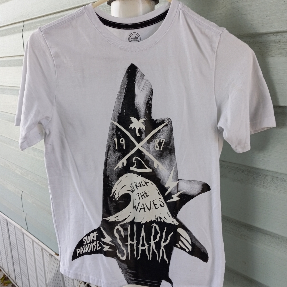 Boys T-shirt size large by Wonder Nation we rock the waves shark shirt